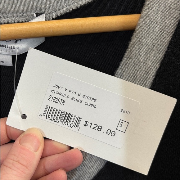 Michaels Black and Gray Relaxed Sweatshirt - Picture 3 of 5